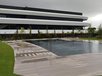 Alquiler de ático en Prado de Somosaguas de 2 habitaciones con terraza y piscina