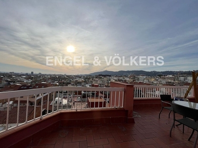 Alquiler de ático en Sant Gervasi - La Bonanova de 1 habitación con terraza y muebles