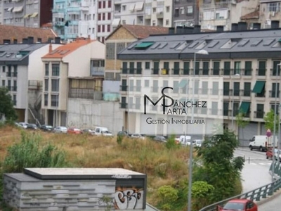 Alquiler de dúplex en Centro - Ourense de 3 habitaciones con terraza y garaje