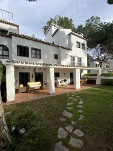 Alquiler de dúplex en Los Naranjos - Las Brisas de 3 habitaciones con terraza y piscina