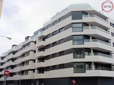 Alquiler de piso en calle De Olite de 3 habitaciones con terraza y garaje