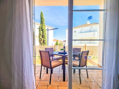 Alquiler de piso en calle Martagina de 2 habitaciones con terraza y piscina