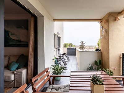 Alquiler de piso en calle Pinar de 2 habitaciones con terraza y piscina