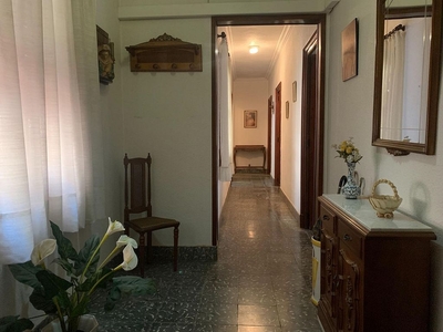 Alquiler de piso en Camino de Onda - Salesianos - Centro de 3 habitaciones con terraza y muebles