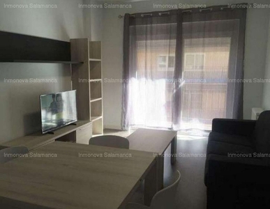 Alquiler de piso en Canalejas - Gran Vía de 4 habitaciones con muebles y balcón