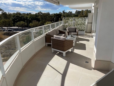 Alquiler de piso en Canet d´En Berenguer de 3 habitaciones con terraza y piscina