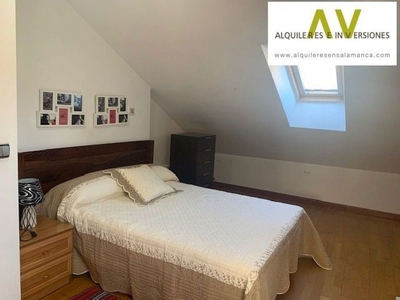 Alquiler de piso en Centro - Salamanca de 3 habitaciones con muebles y aire acondicionado