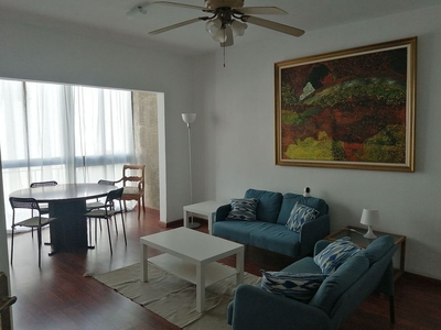 Alquiler de piso en Mercat - La Missió - Plaça dels Patins de 4 habitaciones con muebles y calefacción