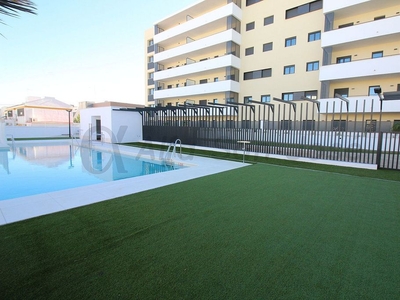 Alquiler de piso en Rinconada (La) de 3 habitaciones con terraza y piscina
