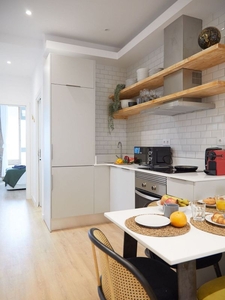 Alquiler de piso en Vila de Gràcia de 3 habitaciones con terraza y muebles