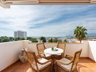 Apartamento en venta en Los Naranjos, Marbella