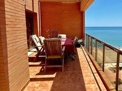 Ático en venta en Parque Mediterráneo - Santa Paula de 4 habitaciones con terraza y garaje