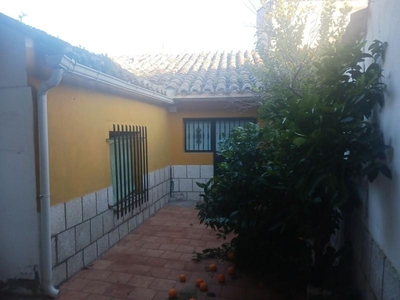 Casa adosada en venta en La Puebla de Montalbán