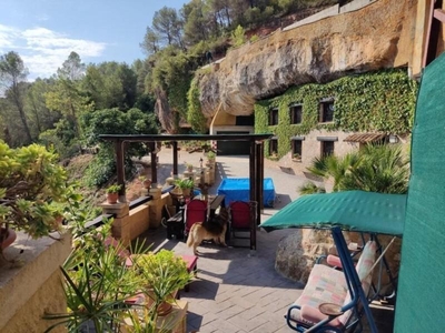 Casa con terreno en Castellfollit del Boix