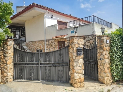 Casa en venta en Castellet i la Gornal