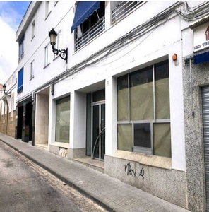Local en venta en Valencia De Alcántara de 185 m²