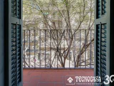 Piso de tres habitaciones entreplanta, La Nova Esquerra de l'Eixample, Barcelona