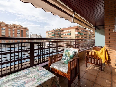 Piso en alquiler en avenida De Cadiz de 2 habitaciones con terraza y garaje