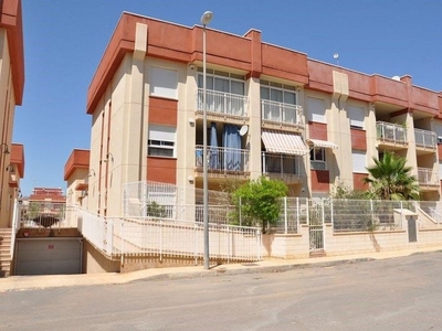 Piso en alquiler en calle Cabo Tiñoso Orihuela Alicante España de 2 habitaciones con terraza y piscina
