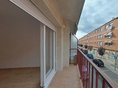 Piso en alquiler en Carretera Mojonera – Cortijos de Marín de 3 habitaciones con terraza y ascensor