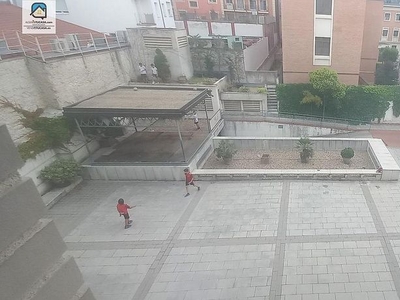 Piso en alquiler en Centro - Valladolid de 3 habitaciones con terraza y balcón