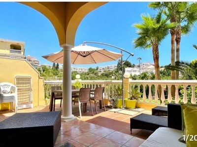Piso en alquiler en El Faro de Calaburra - Chaparral de 2 habitaciones con terraza y piscina
