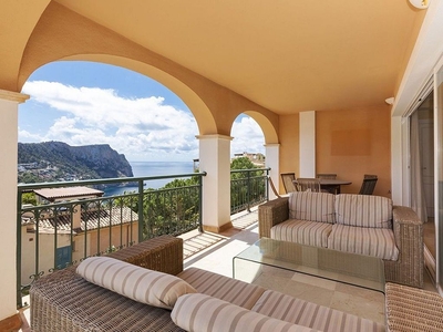Piso en alquiler en Port d'Andratx de 2 habitaciones con terraza y piscina