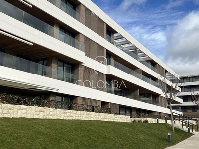 Piso en alquiler en Valdebebas - Valdefuentes de 4 habitaciones con terraza y piscina