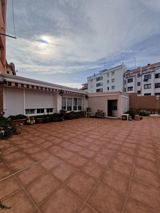 Piso en venta en Castro de 3 habitaciones con terraza y balcón