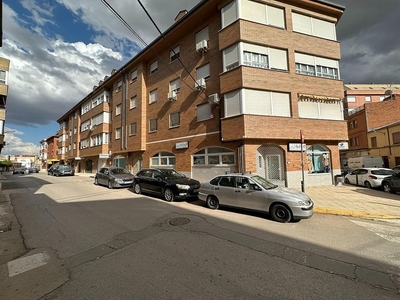 Piso en venta en Tarancón de 4 habitaciones con ascensor