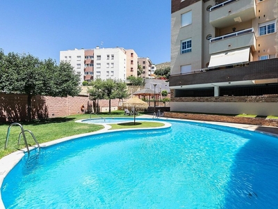 Venta de ático en calle Doñana de 2 habitaciones con terraza y piscina
