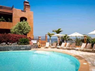 Venta de ático en Palm - Mar de 3 habitaciones con terraza y piscina