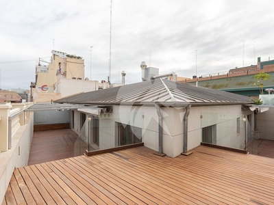 Venta de ático en Sant Francesc de 3 habitaciones con terraza y garaje