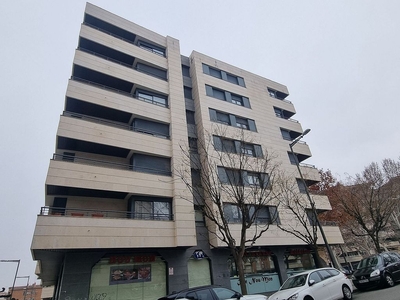 Venta de piso en calle Alcalde Porqueres de 2 habitaciones con terraza y balcón