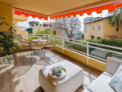 Venta de piso en La Bonanova - Portopí de 4 habitaciones con terraza y piscina