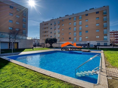 Venta de piso en Sant Antoni de 2 habitaciones con terraza y piscina