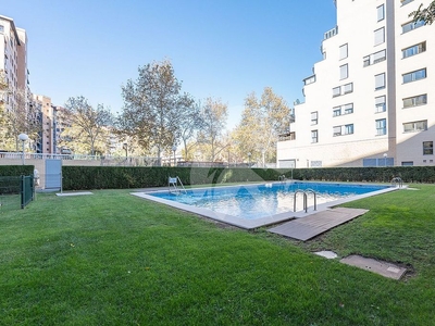 Venta de piso en Sant Llorenç de 2 habitaciones con piscina y garaje