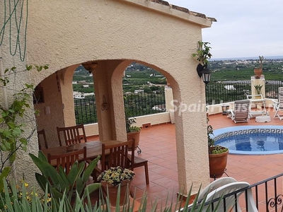 Villa en venta en Benidoleig