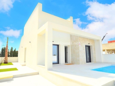 Villa en venta en Benijófar