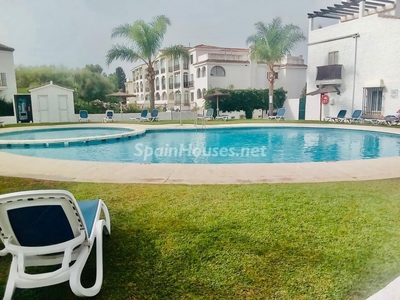 Villa en venta en Estepona