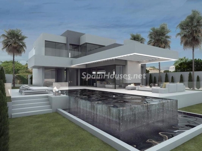 Villa pareada en venta en Estepona