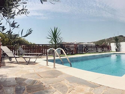 Holiday Retreat Private Villa ~ Pool ~ Bbq ~
