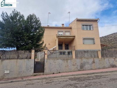 Vivienda de 4 habitaciones en Colmenar de Oreja (Madrid)