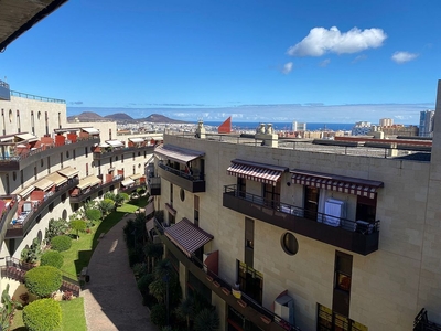 Alquiler de ático en Las Torres de 3 habitaciones con terraza y garaje