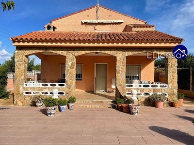 Chalet en venta en Llíria, Valencia