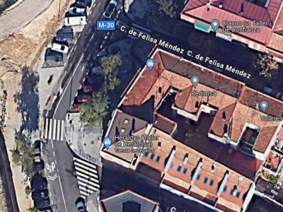 Piso en venta. Vivienda con reforma a estrenar en Puente de Vallecas con aproximadamente 84m2.. Calle Pico Cebollera 52.