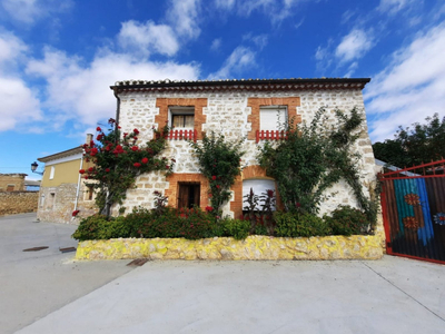 Casa con terreno en Balbases