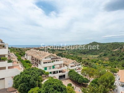 Apartamento ático en venta en Estepona