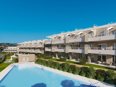 Apartamento bajo en venta en Estepona