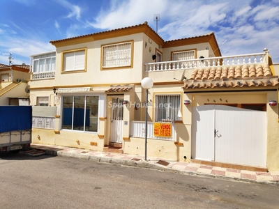 Apartamento bajo en venta en Playa Flamenca, Orihuela